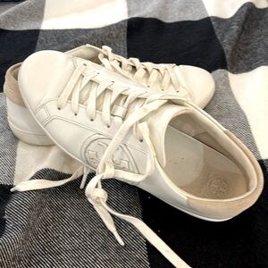 Tory Burch Sneaker